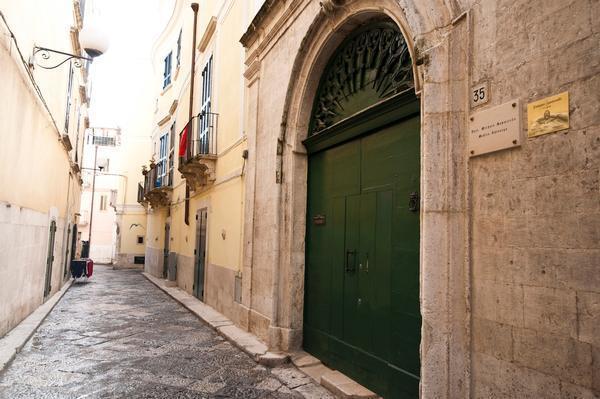 Bed And Breakfast Palazzo Santorelli Bitonto Buitenkant foto